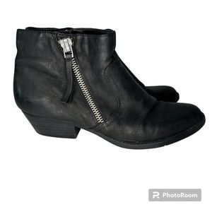 Nine West | Savanao Black Leather Ankle Booties w/ Zipper Accent | Size 9.5